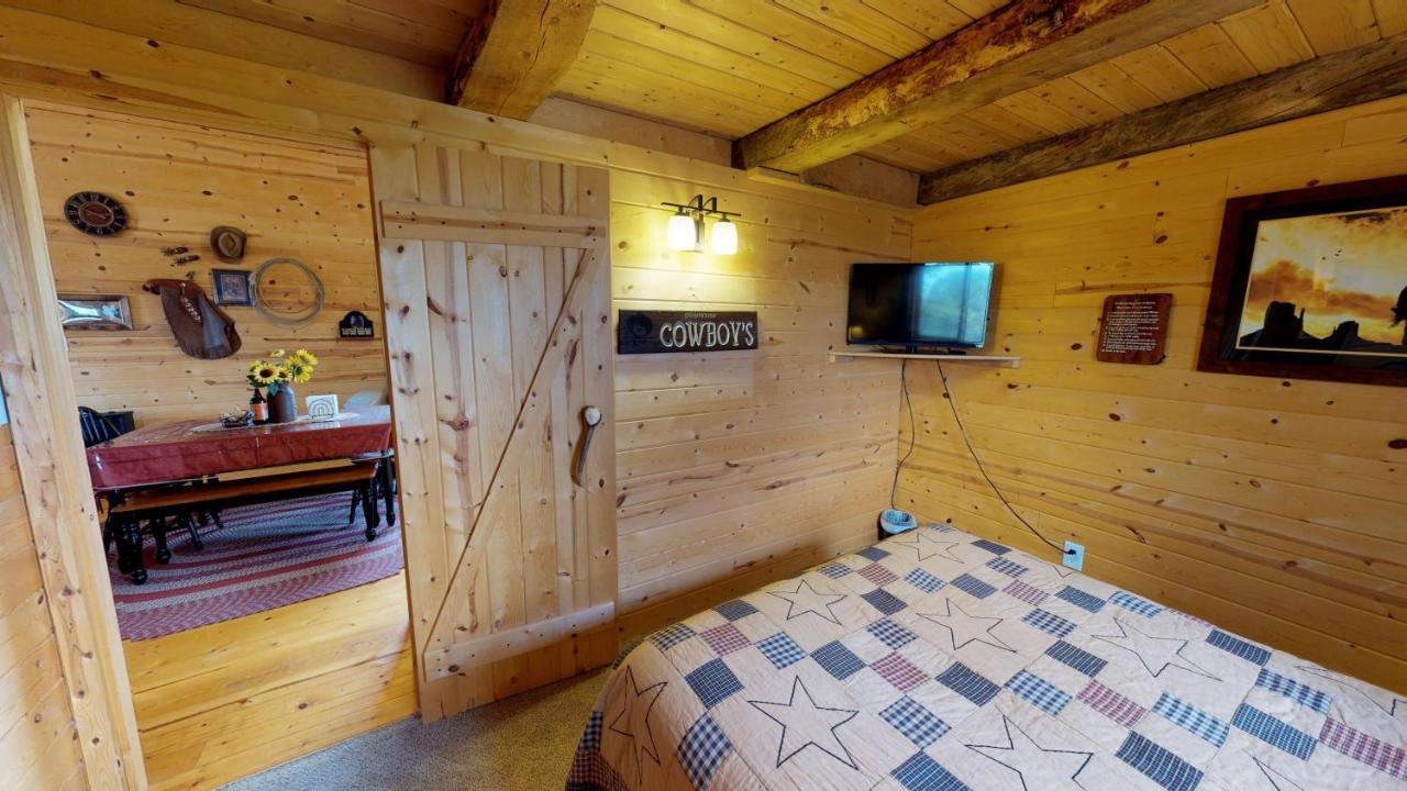 Ranch Mountain Cabin, Stunning! Campfire, Hiking 몬티첼로 외부 사진